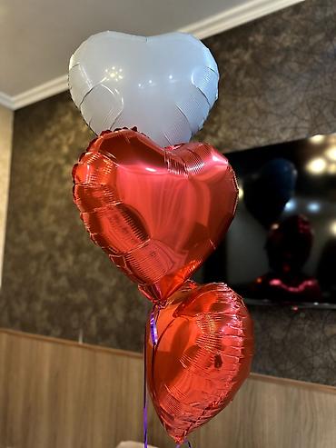 Воздушные шары и принадлежности: Фольгированные шары «Сердца» на гелии - Форма: сердце - Материал at lalafo.kg — 2 Воздушные шары и принадлежности: Фольгированные шары «Сердца» на гелии - Форма: сердце - Материал — 2