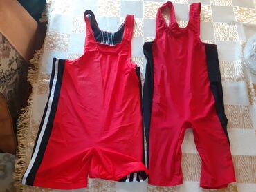 sport geyimlər: Спортивный костюм Adidas, S (EU 36), M (EU 38), цвет - Красный