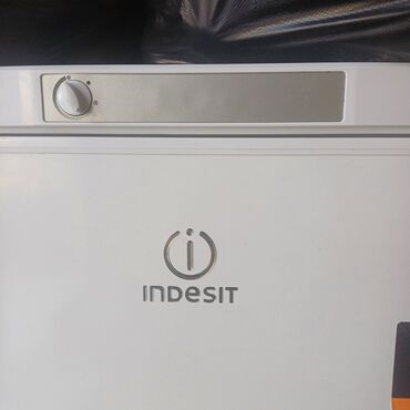 Холодильники: Холодильник Indesit, Новый, Двухкамерный, Low frost, 60 * 150 * 50