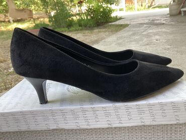 черный каблук: Туфли 41, цвет - Черный