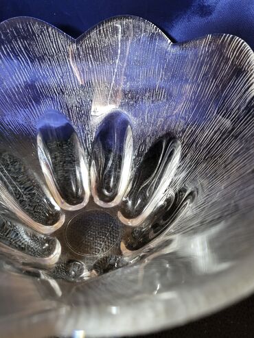 Činije: Cinija nemacka usnama duvano staklo iz 70ih.god. Cinija je — 9