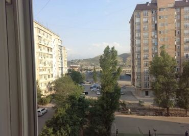 2 комнатные квартиры в бишкеке продажа: 1 комната, 39 м², 106 серия, 5 этаж, Старый ремонт