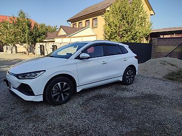 BYD: BYD E2: 2025 г., Автомат, Электромобиль, Кроссовер — 2