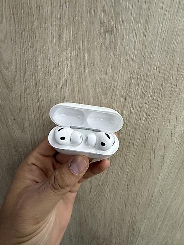 iphone 13 minu: Оригинал эйрподс про 3. 15000 сом . В идеальном состоянии. Өзүм — 1