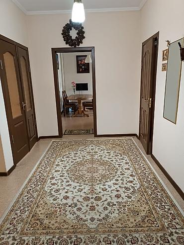 Продажа коттеджей и домов: 4 комнаты, 180 м², 7 соток, Бишкек, Аламединский рынок / базар Собственник — 14