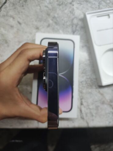 Apple iPhone: IPhone 14 Pro, Б/у, 256 ГБ, Deep Purple, Коробка, 83 % — 1