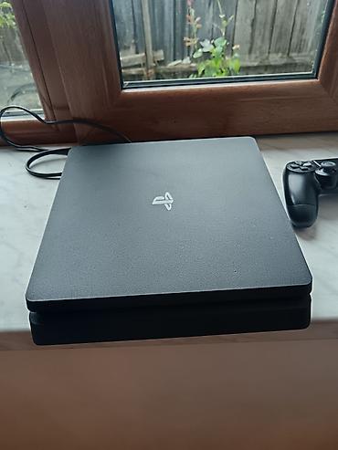 ремонт плейстейшен 5: PlayStation 4 Slim konsolu 1 Illik deluxe paket - Model: PS4 Slim — 1