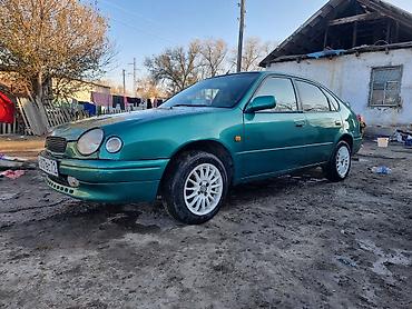 Toyota: Toyota Corolla: 1997 г., 1.6 л, Механика, Бензин, Хэтчбэк — 4