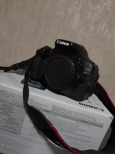 canon 550 d kit: Срочно и не дорого продам шикарный фотоаппарат лучший вариант для