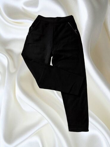 Farmerke: Farmerice, helanke, trenerke vec od 500 din🟨 — 2