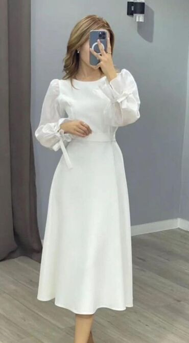платье 52 размера: Бальное платье, цвет - Белый, В наличии