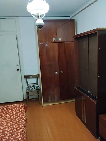 9 мкр квартиры: 3 комнаты, 59 м², 9 мкр 104 серия, 1 этаж, Старый ремонт — 5