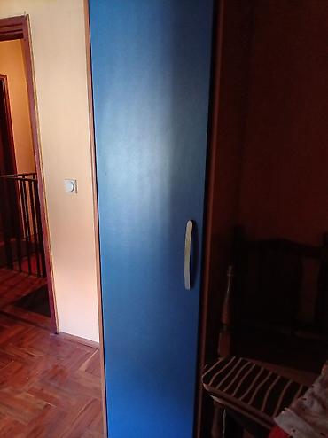 Office Furniture: Klasičan set od punog drveta – radni sto i garderober - Materijal — 3