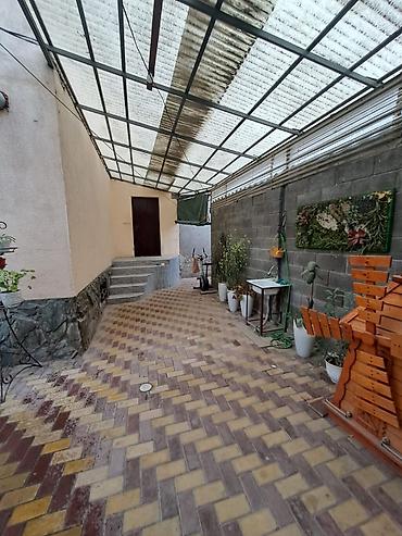 Продажа полдома: Продаётся пол дома и дом 5 комнат at lalafo.kg — 5 Продажа полдома: Продаётся пол дома и дом 5 комнат — 5