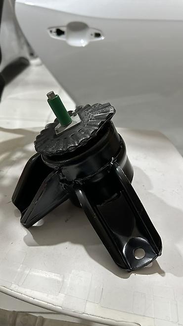 Подушки мотора: 1001770-CJ01 Changan CS55 Karobka Paduşkası — Karobka paduşkası — 2