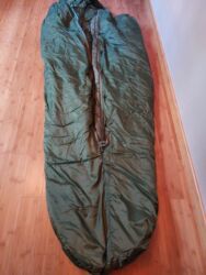 idman elcekleri: Спальные мешки.В хорошем состоянии. Первый болотного цвета стоит 30 м