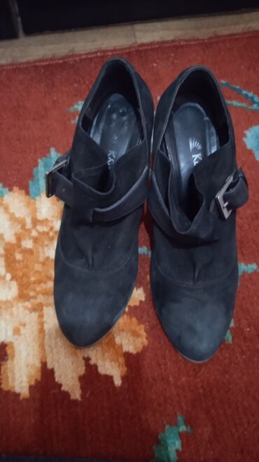 продам туфли женские: Туфли Leon, 38, цвет - Черный