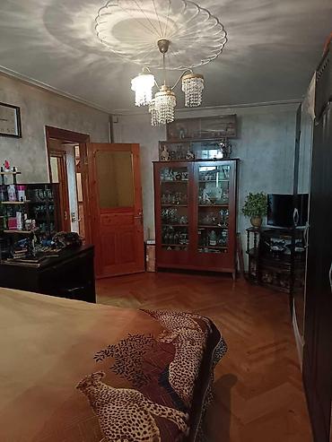 sabunçu rayonu: Bakı, Bakıxanov qəs., 3 otaqlı, Köhnə tikili, 70 kv. m — 1