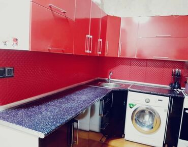 Mətbəx mebeli 250 azn Yaxşı vəziyyətdədir, üstündə moyka verilir