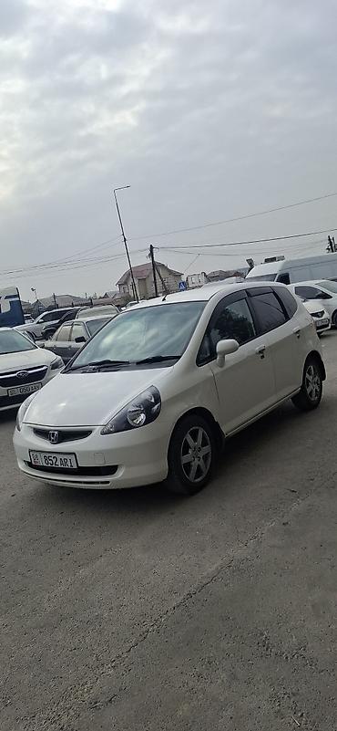 купить авто в кыргызстане с пробегом: Honda Fit: 2002 г., 1.3 л, Вариатор, Бензин, Хэтчбэк — 2