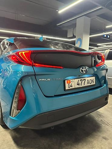 runx alex: Toyota Prius: 2017 г., Автомат, Гибрид, Хэтчбэк — 9