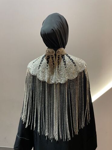 шикарное платье с бисером: Кейп из бисера