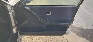 Audi: Audi 80: 1993 г., 2 л, Механика, Бензин, Седан — 9