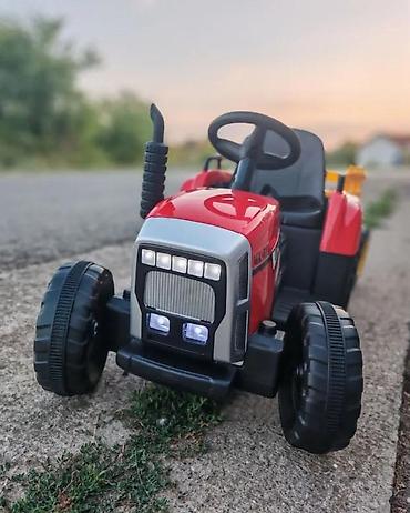 Traktori: Dečiji traktor na pedale sa prikolicom – model MX-611 - Realističan — 15