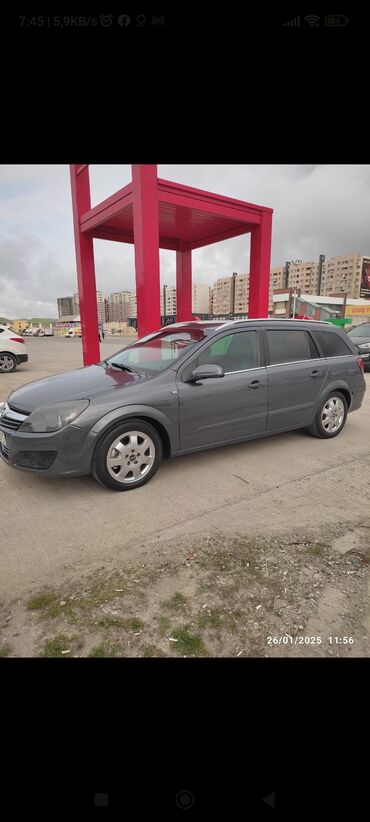 Opel: Opel Astra: 1.9 l | 2005 il 314100 km Universal