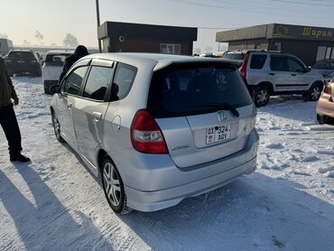 Honda: Honda Jazz: 2002 г., 1.4 л, Механика, Бензин, Хэтчбэк