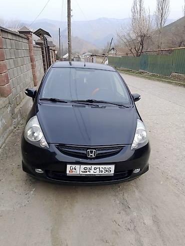 Honda Jazz: 2008 г., 1.3 л, Механика, Бензин, Хэтчбэк