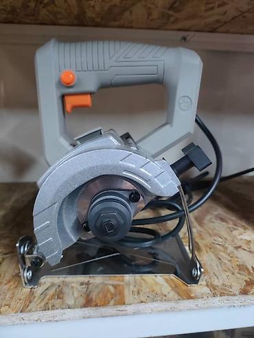 Мини-пилы: Циркулярная пила Tanker в чёрно-жёлтом корпусе с эргономичной — 3