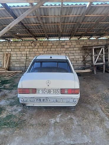 Mercedes-Benz: Mercedes-Benz sedan – W201 “190” seriyası Xüsusiyyətlər: - Kuzov: 4 — 2