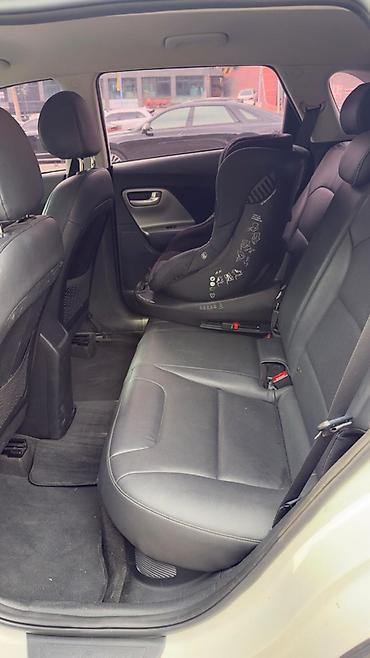 Kia: Kia Niro: 2019 г., Гибрид, Кроссовер — 12