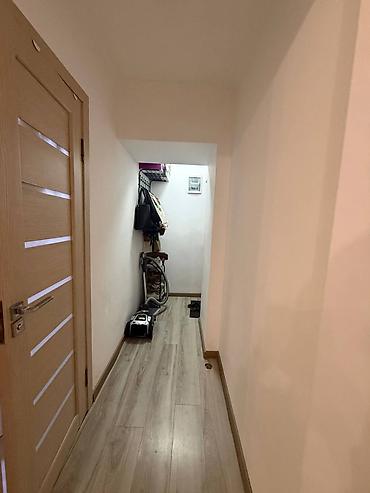 1: 1 комната, 30 м², 1 этаж — 4