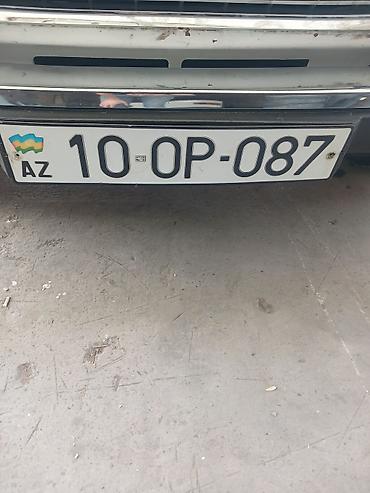 Avtomobil dövlət nömrə nişanı: 10-OP-087 - Ölkə: AZ (Azərbaycan) -