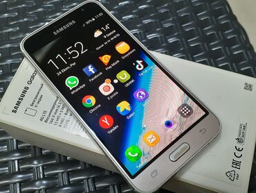 2 el telefonlar samsung: Samsung Galaxy J3 2016, 8 GB, rəng - Qızılı, Zəmanət, Düyməli, Sensor