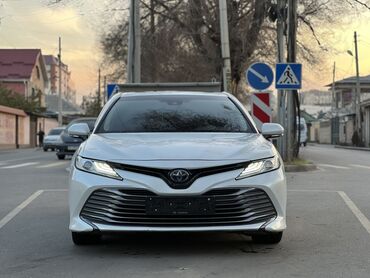 Toyota: Toyota Camry: 2018 г., 2.5 л, Вариатор, Гибрид, Седан