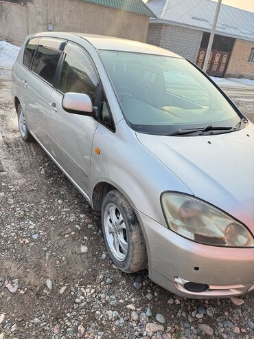 авто присеп: Toyota Ipsum: 2001 г., 2.4 л, Автомат, Бензин, Минивэн