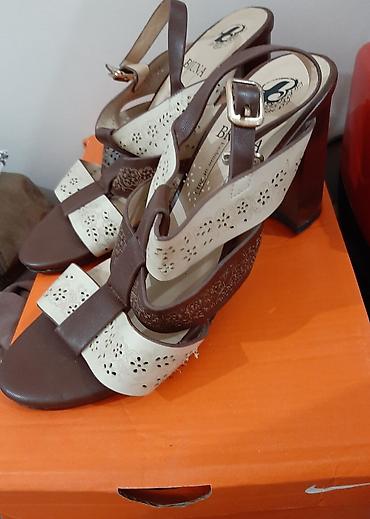 Бутсы: Продаю 1500сом. Кроссовки Woody Nike 39 размер. цены разные — 7