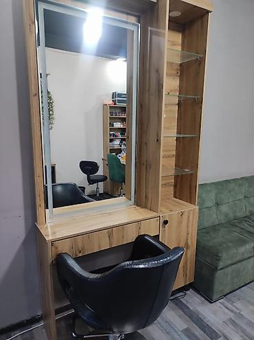 kreslo gence: Gözəllik salonları və barberlər üçün funksional vizaj/stil masası — 1