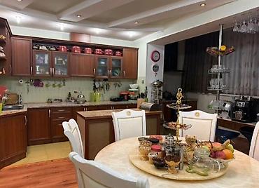 janna: 4 комнаты, 160 м², 9 мкр Элитка, 5 этаж, Евроремонт — 1