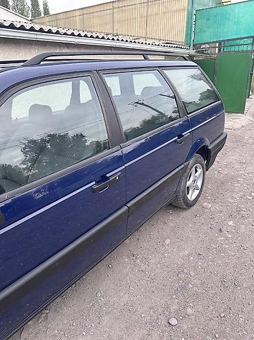 Volkswagen: Volkswagen Passat: 1991 г., 1.8 л, Механика, Бензин, Лифтбек — 4