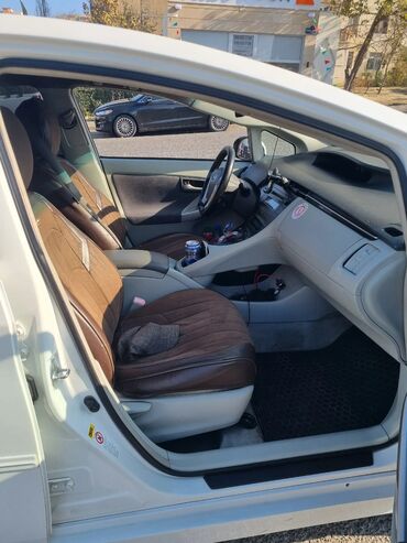 Toyota: Toyota Prius: 1.8 l | 2010 il Hetçbek — 3