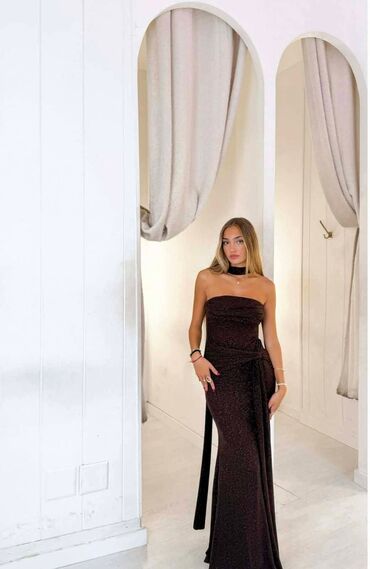 Haljine: Elegantna večernja haljina bez bretela sa šljokičastim efektom - — 11