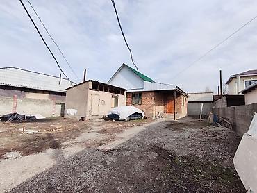 Продажа коттеджей и домов: Продаётся дом в районе Новопавловки, ж/м Тынчтык ▪️ Участок: 4 сотки — 4