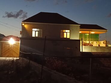 tələbələr ucun kirayə evlər: 5 otaqlı, 250 kv. m, Kredit yoxdur, Yeni təmirli