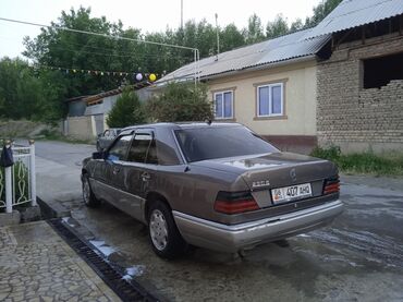 электро лабо: Mercedes-Benz W124: 1990 г., 2.3 л, Механика, Бензин, Седан
