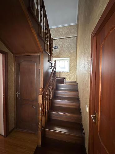 Продажа коттеджей и домов: Продаётся частный кирпичный дом с благоустроенным двором в р-не — 2