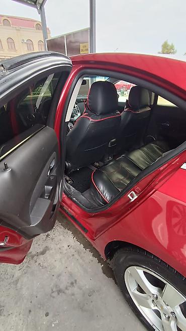masin satis sayti: Chevrolet Cruze sedan – qırmızı rəng - Kuzov: 4 qapılı sedan, parlaq — 6